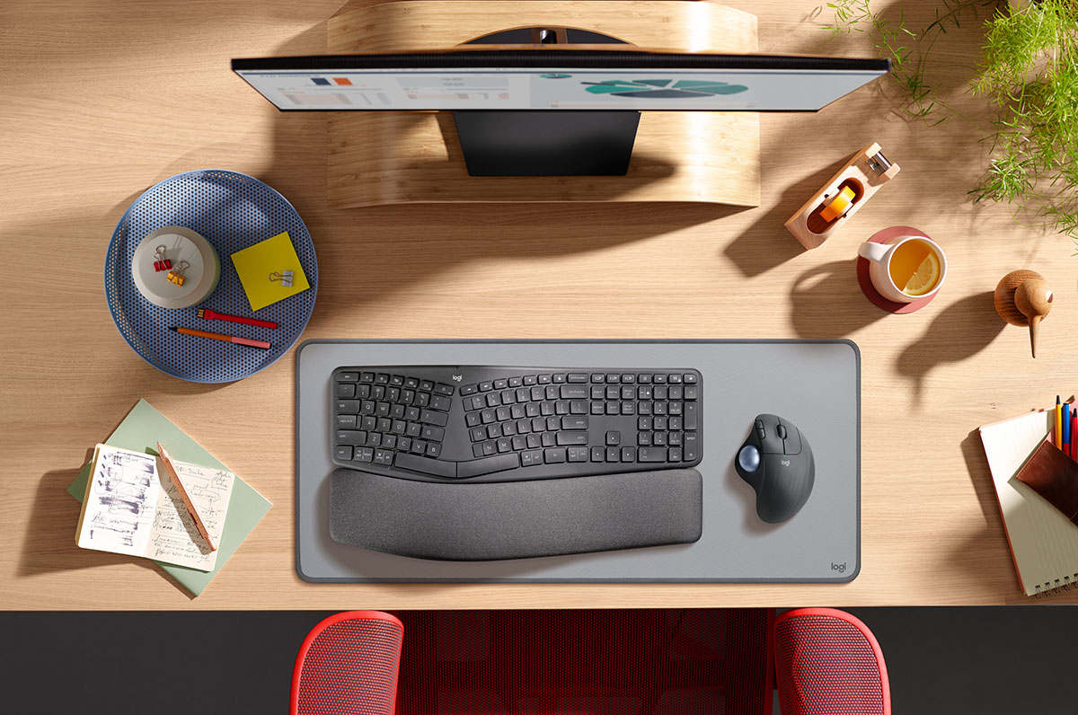 Logitech Desk Mat Studio Series Mid Grey